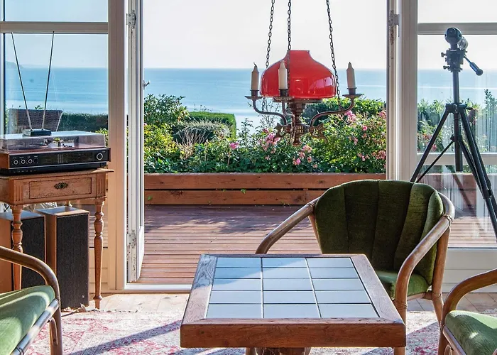 Panoramic Water View - By Traum 別荘